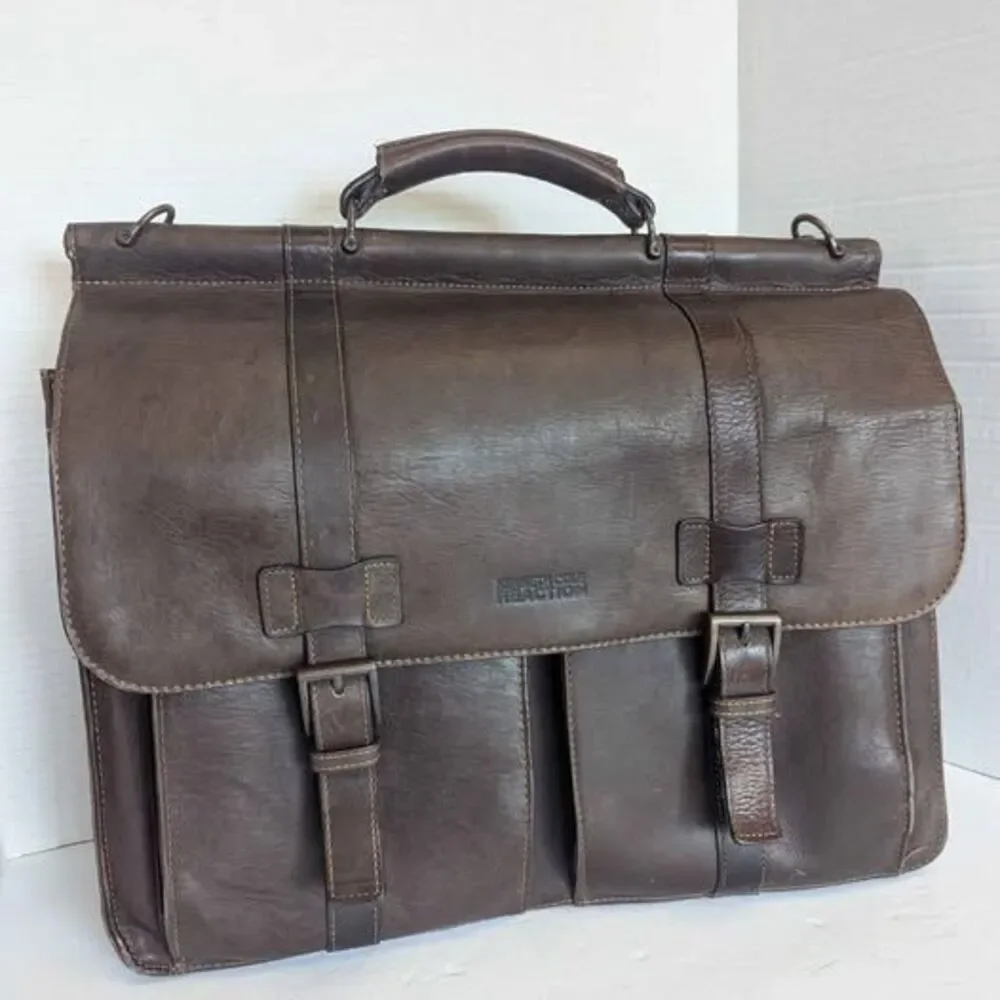 Kenneth Cole Reaction Chocolate Thick Leather Messenger Crossbody Bag Briefcase